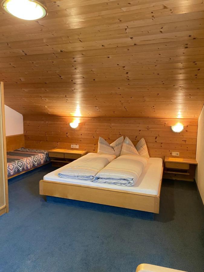 Aparts Handle Und Haus Bergblick Apartamento Pfunds Exterior foto