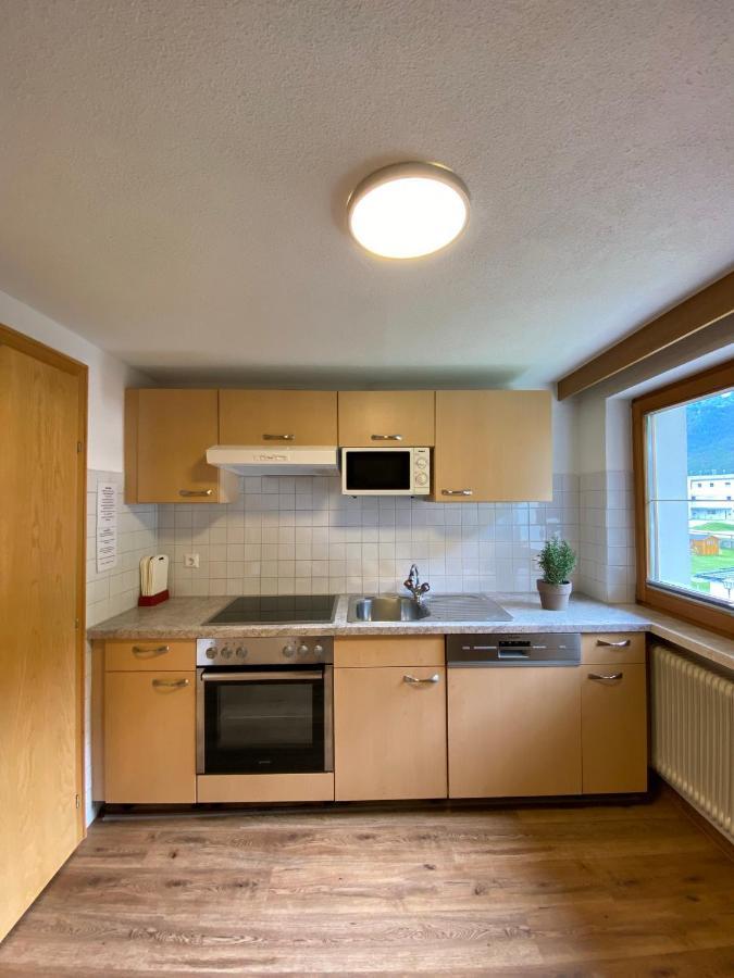 Aparts Handle Und Haus Bergblick Apartamento Pfunds Exterior foto