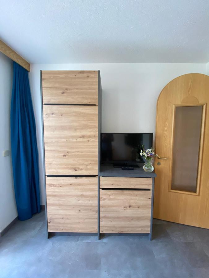 Aparts Handle Und Haus Bergblick Apartamento Pfunds Exterior foto