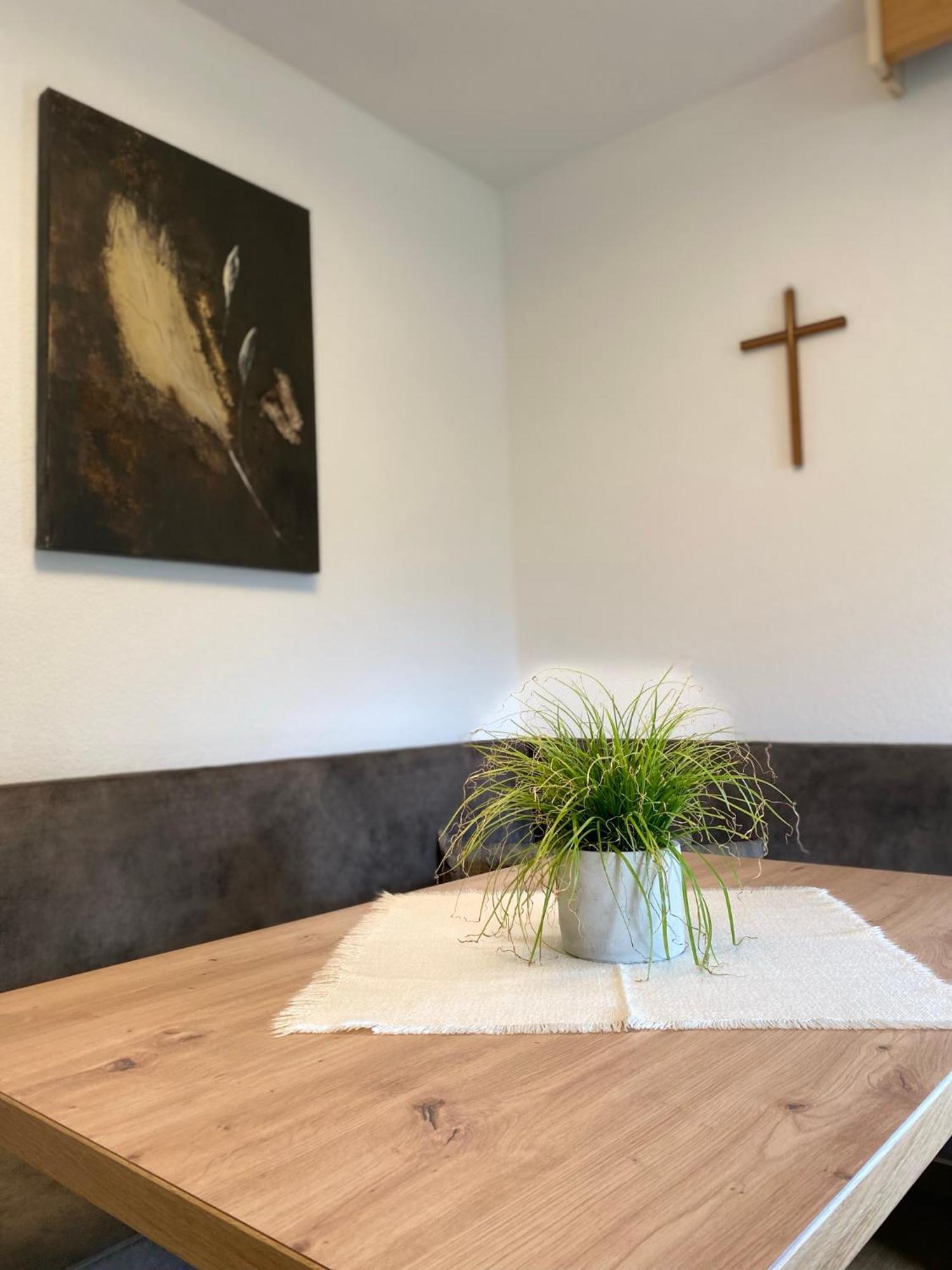 Aparts Handle Und Haus Bergblick Apartamento Pfunds Exterior foto