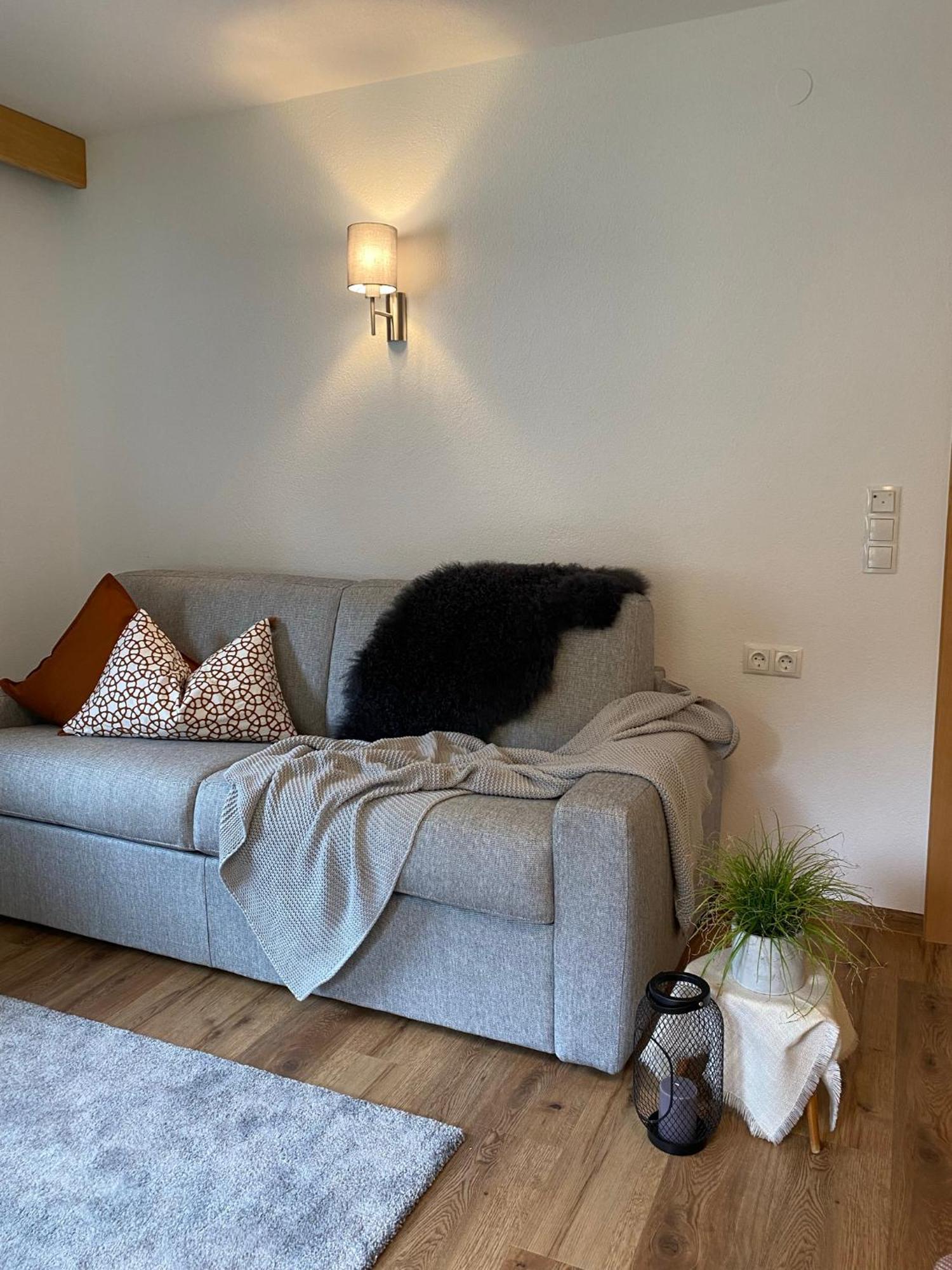 Aparts Handle Und Haus Bergblick Apartamento Pfunds Exterior foto